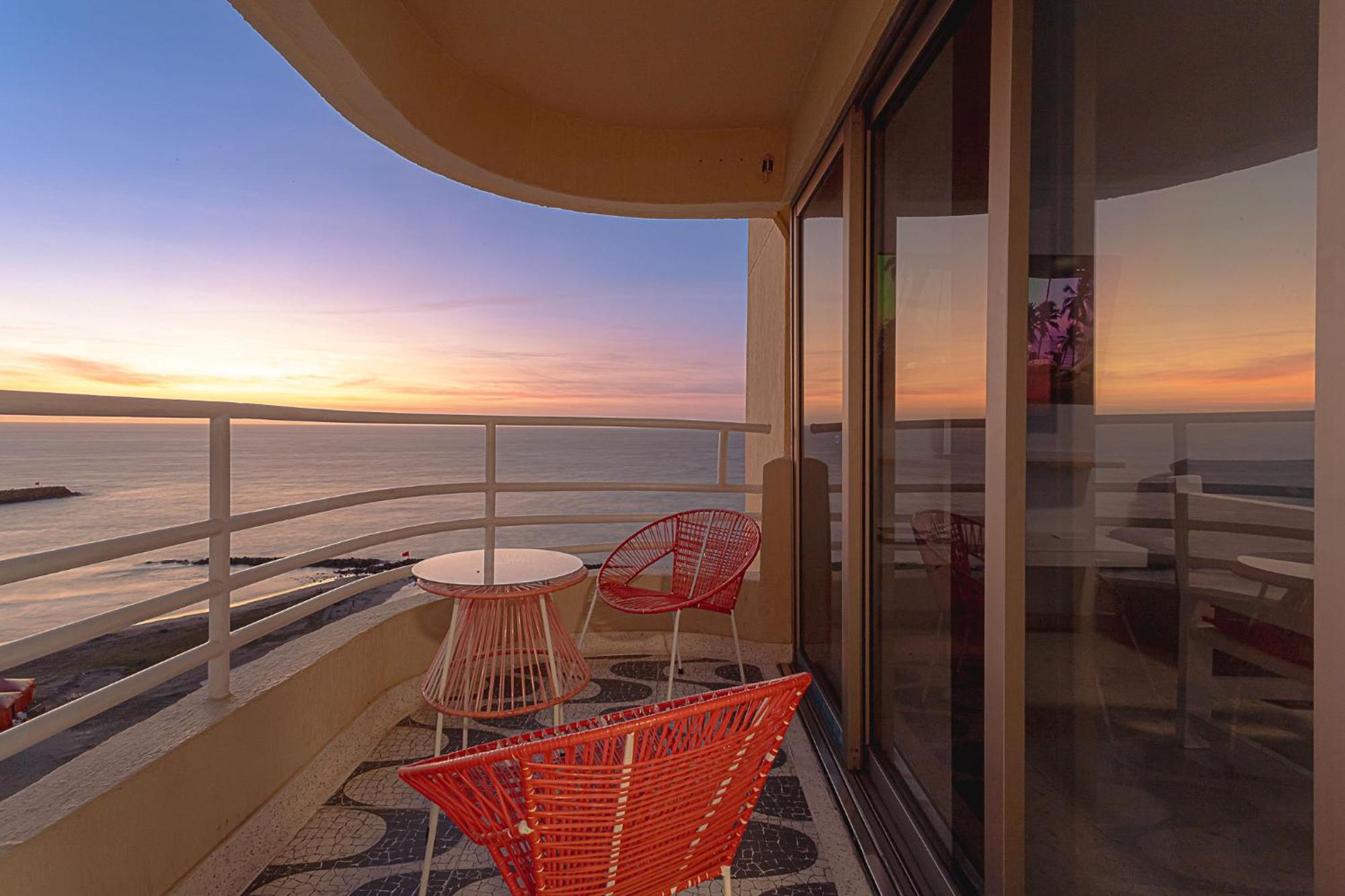 Beachfront Bliss - Luxury With Breathtaking Views