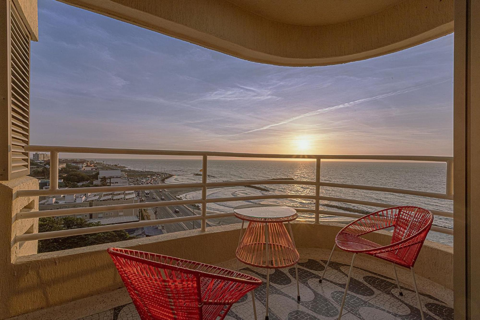 Beachfront Bliss - Luxury With Breathtaking Views Cartagena
