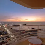 Beachfront Bliss - Luxury With Breathtaking Views